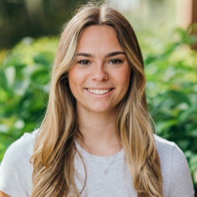 Lauren Rattray Headshot