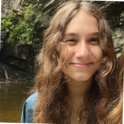 Ava Downes Headshot
